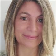 Bióloga doctorada en Inmunología, con experiencia docente en Universidad y Secundaria.